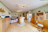 Riesiges Ein- oder Zweifamilienhaus mit 359 m² Wohnfläche, 2 Terrassen, Garage und Fernblick in Thalheim