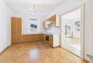 Haus mit 3 Einheiten inkl. Innenhof mit Parkplätzen