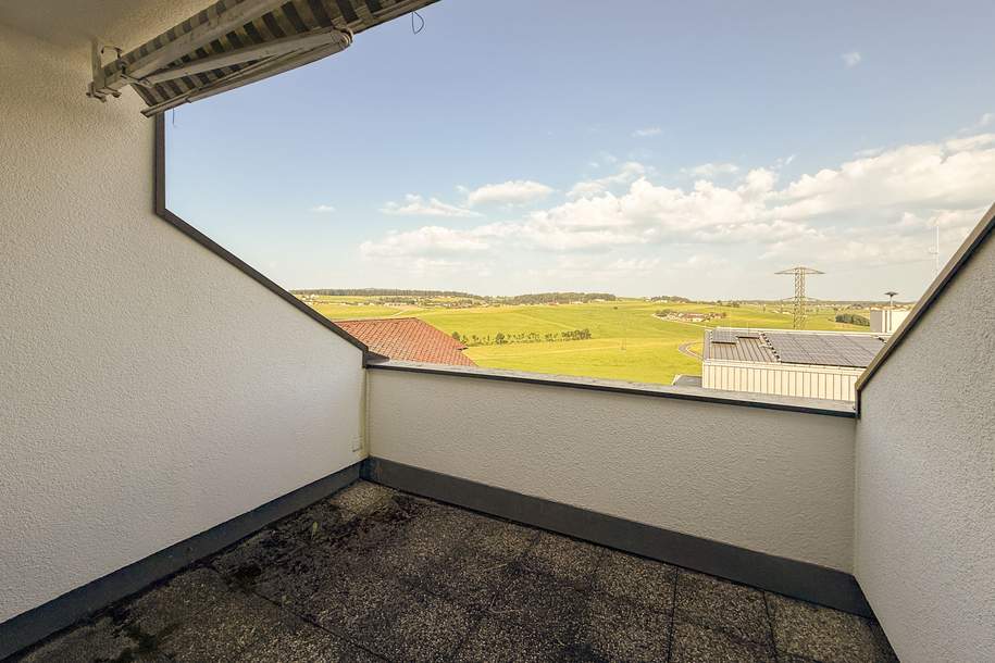 3-Zimmer-Dachgeschosswohnung mit herrlichem Ausblick, Wohnung-miete, 998,99,€, 4891 Vöcklabruck