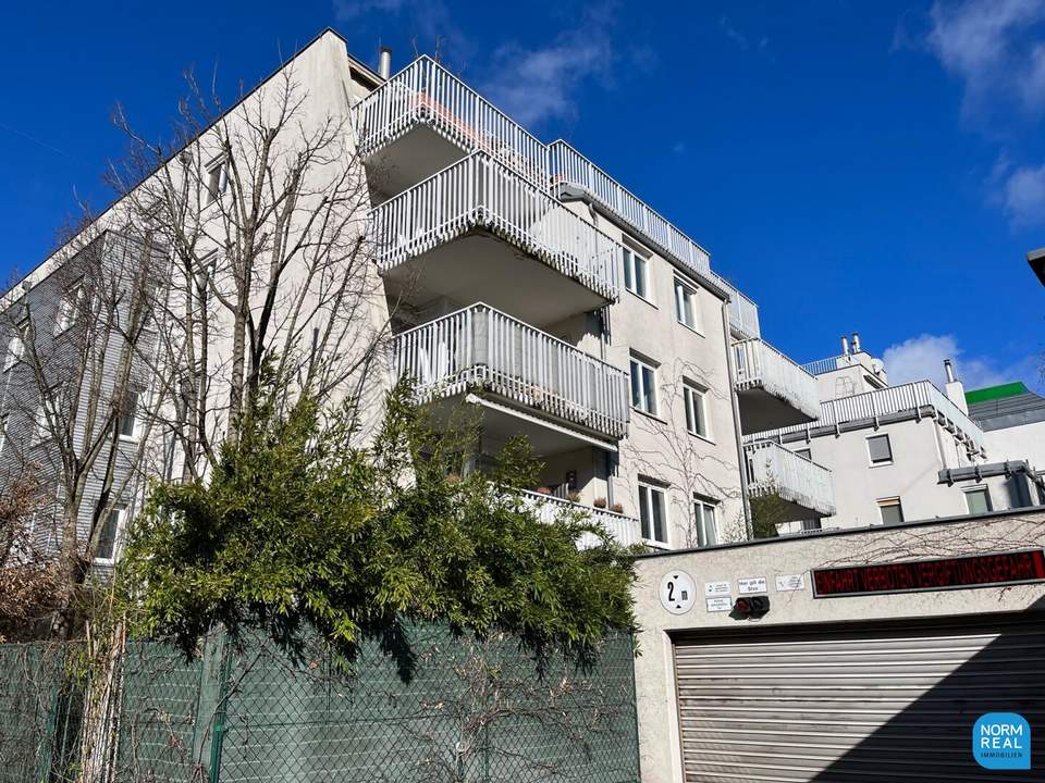 Ruhige 2 Zimmer Wohnung mit zwei Balkonen in Toplage