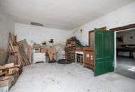 "Zauberhafter Dreikanthof mit großem Gartenparadies bei Tulln"