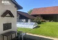 sREAL- LANDLEBEN MIT CHARAKTER - Historisches Bauernhaus mit Scheune, Backstube, Pool und 1.296 m² Grund