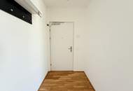 geräumige 2-Zimmer Dachgeschosswohnung mit großer Terrasse und en suite Badezimmer- ab sofort verfügbar
