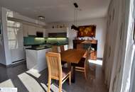 Hochwertiges Niedrig-Energie Einfamilienhaus mit Carport und Garage Nähe Wien !