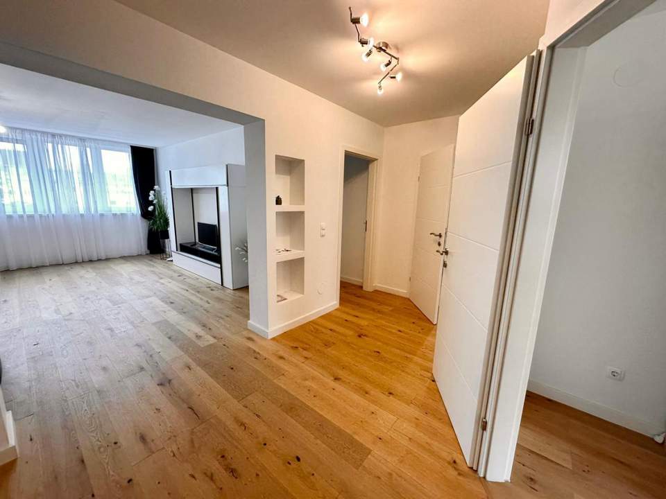 Erstbezug 3 Zimmer Wohnung mit Klimaanlage und 2 Badezimmer