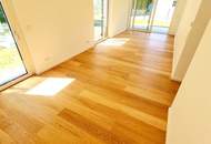 Barfuß ins Gras. Direkt vom Wohnzimmer aus. Den Sommer bereits im eigenen Garten verbringen! TOP Neubauwohnung mit viel Freiraum! Traumhafter Eigengarten + 3 Zimmer + Grün wohin das Auge reicht + Luftwärmepumpe!
