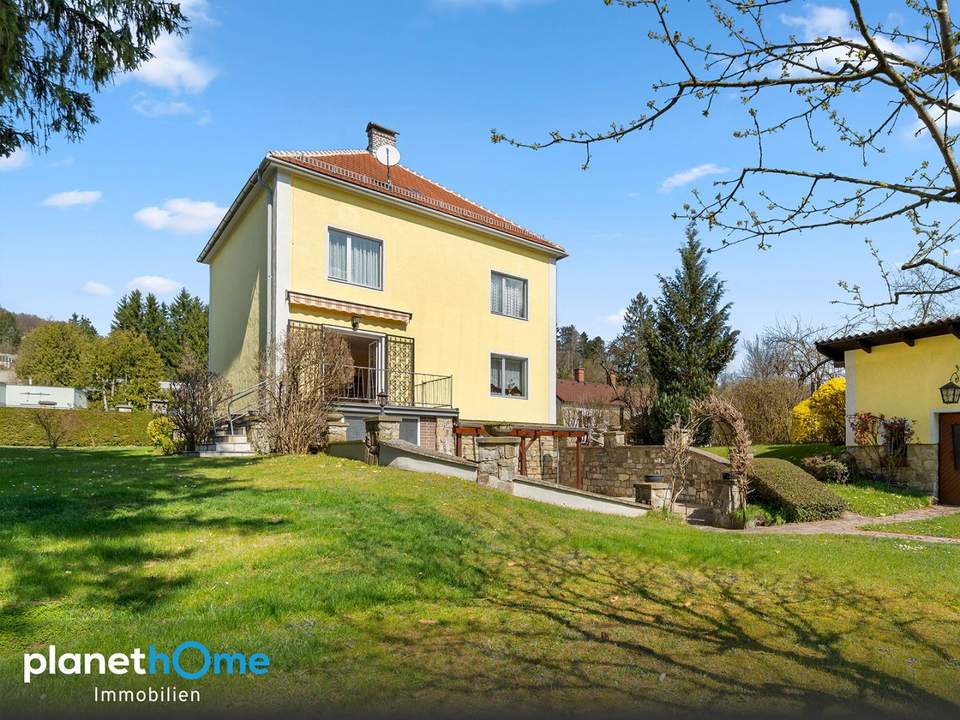 Viel Platz, viel Potenzial: Einfamilienhaus mit großem Gartenparadies (ca. 1.442 m²) in Grünlage