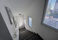 Stadthausflair in Perchtoldsdorf mit Burgblick | Exklusive Maisonettewohnung mit Terrasse & Eigengarten | 3 Zimmer | ca. 115 m² | Schremsgasse