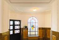 Unbefristete und zentral begehbare Altbauwohnung mit Balkon und Bulthaup-Küche