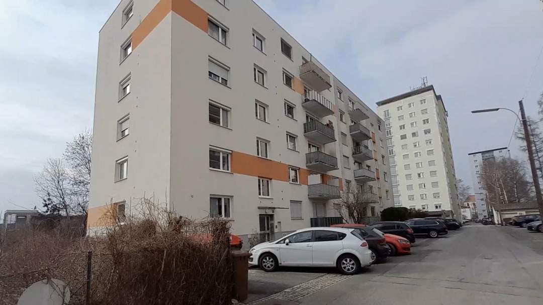 Moserhofgasse: 3-Zimmer-Mietwohnung mit Westbalkon