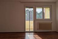 Teilsanierte Wohnung im 8. Stock eines Hochhauses