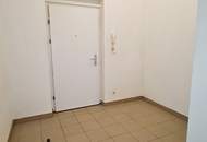 UNBEFRISTET, HOFRUHELAGE, 79 m2 Dachgeschoß mit 6 m2 Balkon, Wohnküche, 2 Zimmer, Wannenbad, Parketten, gefördert