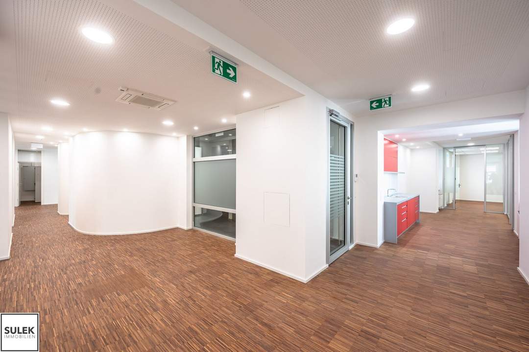 Erstbezug nach Generalsanierung: Büro (10 Zimmer - gesamte Etage) nahe Mariahilfer Straße/Westbahnhof ab sofort mieten