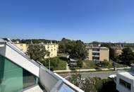 Lichtdurchflutete Penthouse Architektur - barrierefreie 5-Zimmer Maisonette-Wohnung in exklusiver Lage mit teiloffener Galerieebene, zahlreichen Terrassen, 2 Bädern und PKW-Garagenplatz