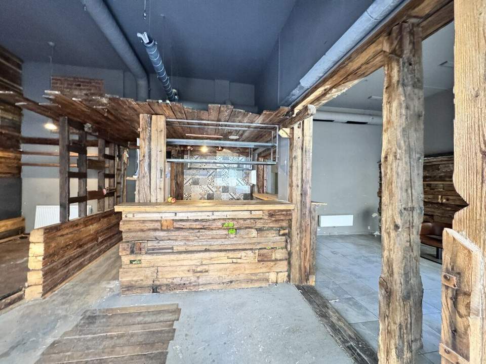 Preis verhandelbar - Branchenfreies Lokal in der Lerchenfelder Straße mit ca. 92m²