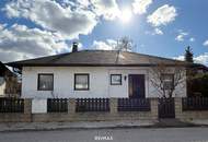 Großzügiger Bungalow mit großem Grundstück und Entwicklungspotenzial in Eggendorf