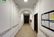 Helle Dachgeschoss-Wohnung mit Hof-Terrasse in ruhiger Seitengasse der Wattgasse und Hernalser Hauptstraße