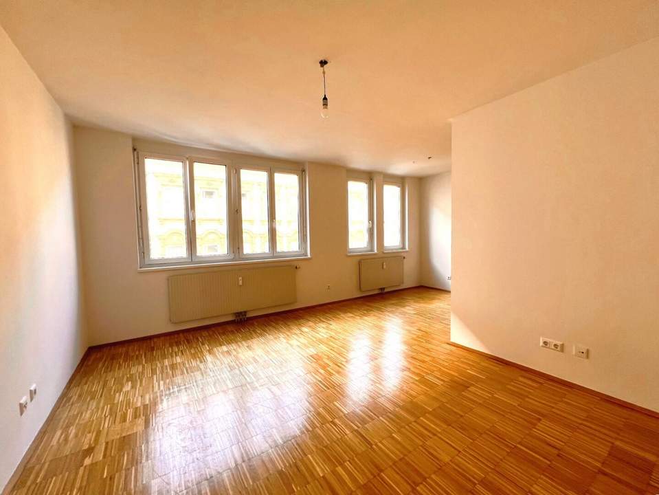 Helle 2 Zimmer Neubauwohnung mit neuer Einbauküche- Nähe U1!!!