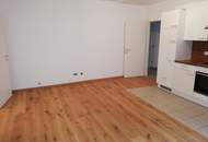 Dein Rückzugsort im Grünen - mit eigenem Garten und viel Ruhe! Achtung: stark sanierungsbedürftig!