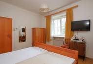 Großzügiges, sanierungsbedürftiges Altbauhaus mit Charakter und Potenzial