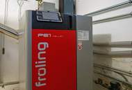 Teilsaniertes Wohnhaus mit viel Platz, Grünblick und Entwicklungspotenzial in Zentrumsnähe