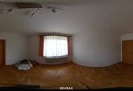 *** Gemeinschaftsprojekt oder Investment? Zwei Häuser, sechs Stellplätze, großes Grundstück in Toplage! ***