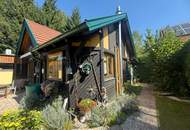 *** kleines gemütliches, möbliertes Häuschen mit Gartenparadies in der Waldrandsiedlung, mit Photovoltaik, Brunnen, Sauna, Garage, Carport,….. ***