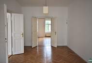 WG-geeignet: Schöner 3,5-Zimmer-Altbau mit hofseitigem Schlafzimmer