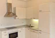 Befristet vermietete 2-Zimmmer- Dachgeschosswohnung - Garten-/Hofseitig ausgerichtet!