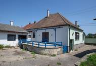 Ein - Mehrfamilienhaus mit Zusatzgebäude und Garagen