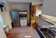 Altbau-Wohnung mit 5 Zimmern im 1. Liftstock bei der Volksoper