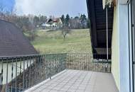 Haus mit Wirtschaftsgebäude