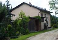 Wohnhaus mit 2 Wohneinheiten in idyllischer, ruhiger Lage