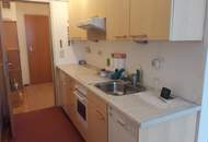 Top gepflegte, möblierte Garconniere mit Gebirgsblick in zentraler Lage, auch für Anleger!