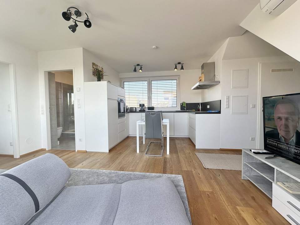 TOLLE ANLEGERWOHNUNG!! Tolle 2 Zimmerwohnung + Dachterrasse nahe der Alten Donau! VOLL MÖBLIERT + Einbauküche & Klimaanlage! U1 Alte Donau & Kagran!!