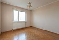 EIN- ODER ZWEIFAMILIENHAUS, gute Substanz, Modernisierungsbedarf