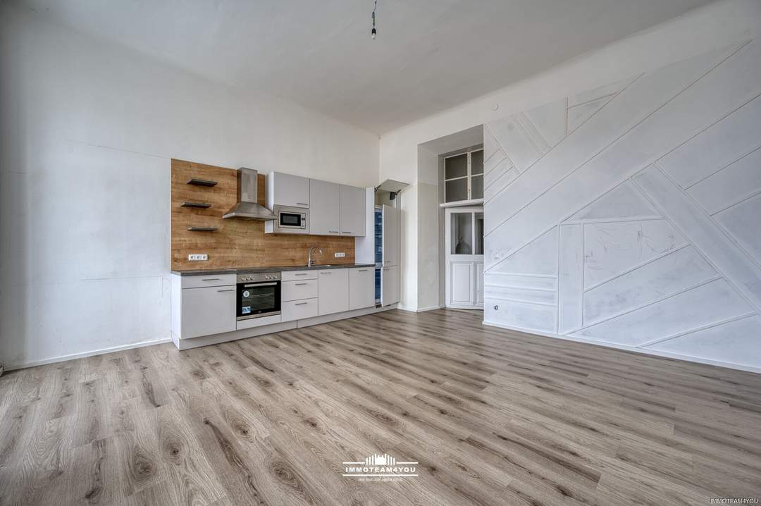 Helle 3-Zimmerwohnung im 1.OG mit besonderer Raumhöhe und Nachmittagssonne