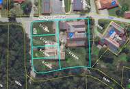 Dreikanthof mit vier Grundstücken in einer Sackgasse (ruhige Lage)