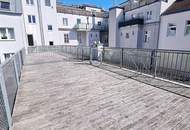 TERRASSENHIT, LORYSTRASSE, vermietete 50 m2 Neubau mit 38 m2 Terrasse, 2 Zimmer, Komplettküche, Duschbad, Parketten, 4. Liftstock