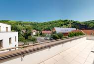 4-Zimmer-Dachgeschosswohnung mit großer Terrasse und Blick Richtung Weinhänge