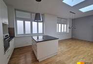 Loftartige, sanierte Wohnung im ruhigen Hofhaus