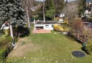 Wohnen im privaten Naturparadies: Modernisierter Bungalow im Schlosspark Seebenstein