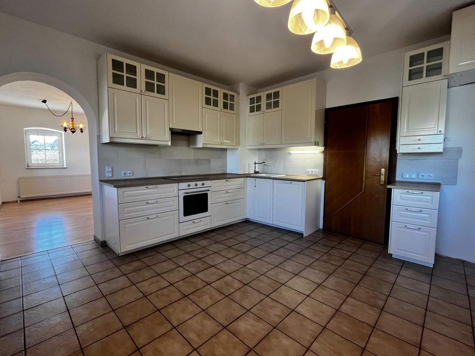 Großzügiges Wohnhaus mit Einliegerwohnung – Wohnen, Vermieten und Leben unter einem Dach