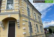 Altbau-Villa mit prunkvoller Fassade in Knittelfeld zur Sanierung mit Garten und Parkplatzmöglichkeiten