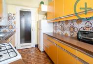 VIEL POTENZIAL: 2-Zimmer Wohnung in thermisch saniertem Haus!