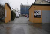 Kleines Büro im 1. Stock in repräsentativer Anlage am Stadtrand