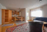 Sonnige 3-Zimmer Wohnung mit Blick ins Grüne, Loggia, Kellerraum und Tiefgaragenstellplatz.