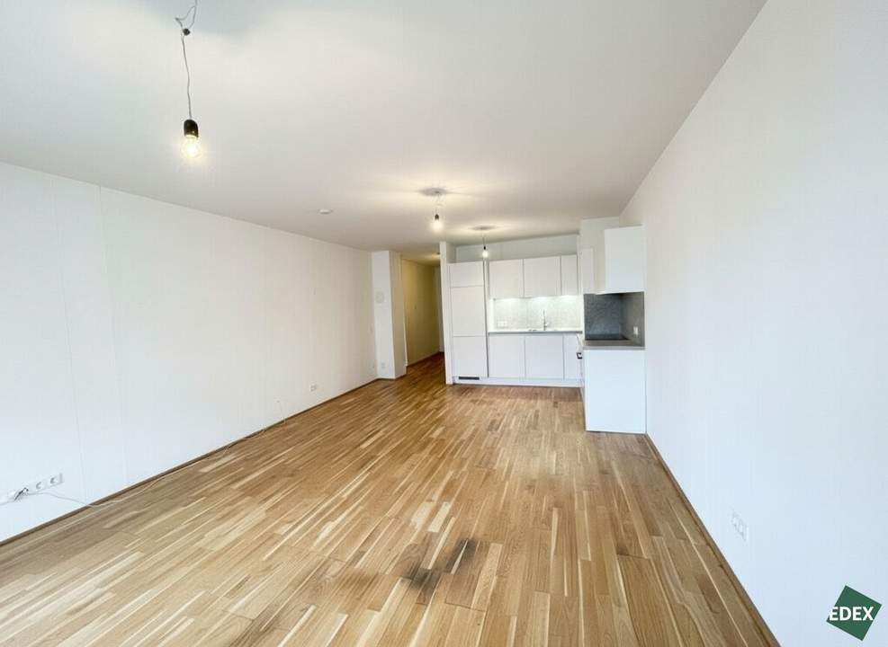 Charmante 3-Zimmer Wohnung mit Loggia nahe Bushaltestelle 31A - neue Einbauküche!