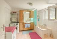 Charmantes Einfamilienhaus mit Einliegerwohnung, Garten und Garage – vielseitig nutzbar