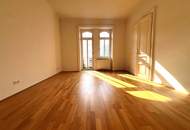 CHARMANTE 2 Zimmer ALTBAUWOHNUNG mit Balkon – Unbefristet